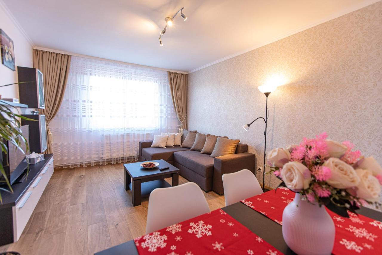 Onyx - Wonder Aparthotel Braşov Buitenkant foto