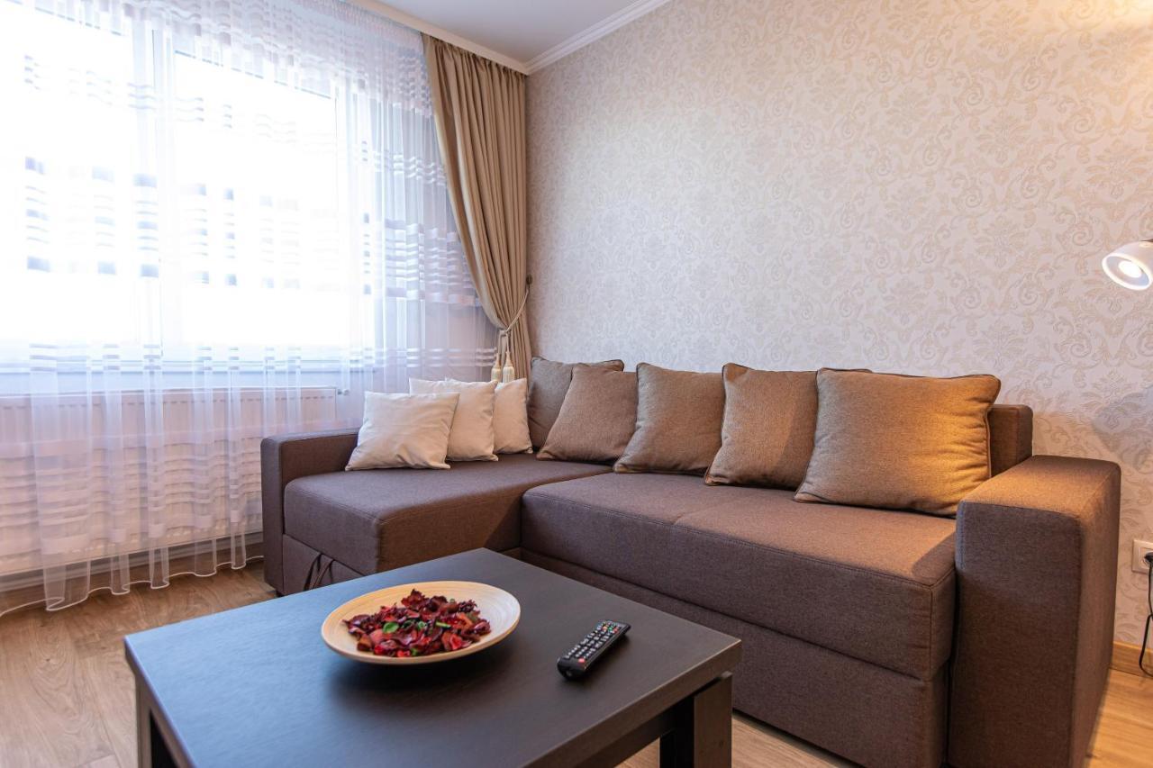 Onyx - Wonder Aparthotel Braşov Buitenkant foto