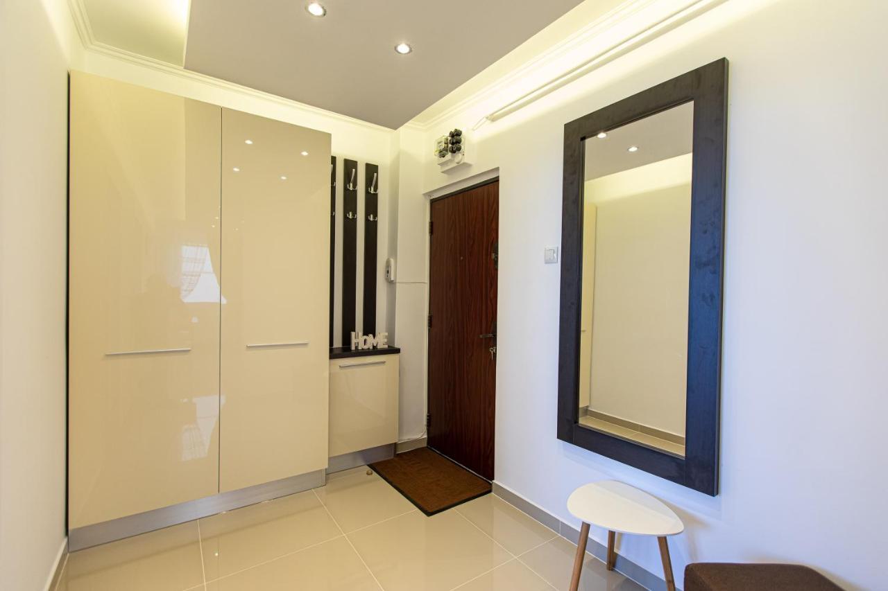 Onyx - Wonder Aparthotel Braşov Buitenkant foto